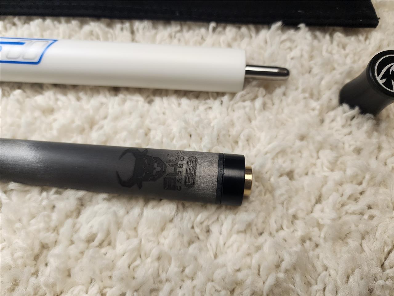 Predator Sport 2 Volt No Wrap Pool Cue Uniloc Bull Carbon 12.25 Shaft New!!