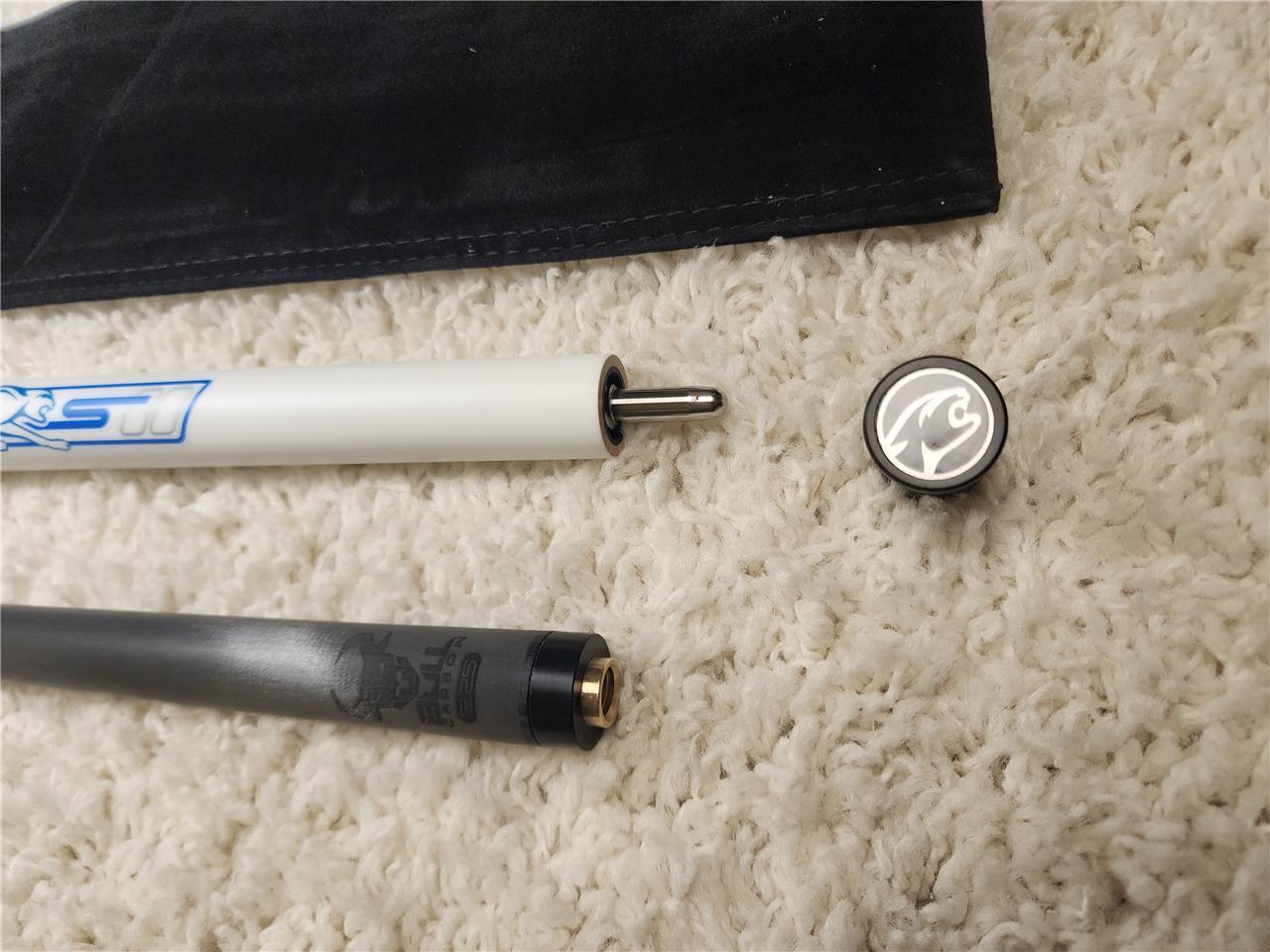 Predator Sport 2 Volt No Wrap Pool Cue Uniloc Bull Carbon 12.25 Shaft New!!