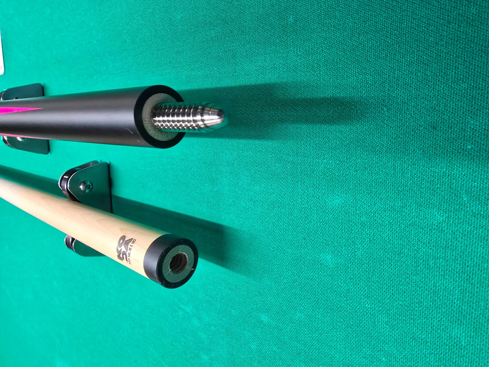 KODA KD47 Pool Cue – Matte Black Pink/Silver Graphics 3/8x10 Maple Shaft 21oz