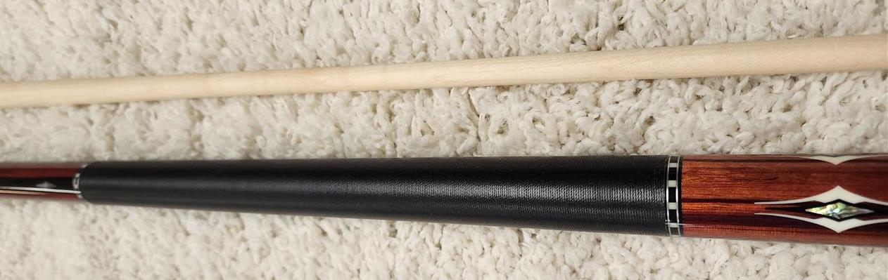 Lucasi LUX 62 Custom Cue Uniloc 11.75MM LTD New, Fast Shipping!